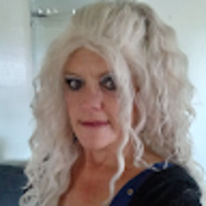 Meet your Posher, Vicky